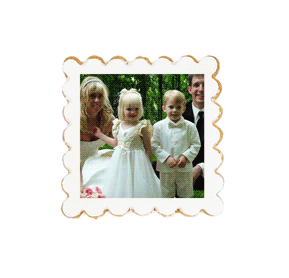 4.3cm (1.7 inches) square Wavy Cookie with Fondant and custom 3.5cm (1.7 inches) edible print.